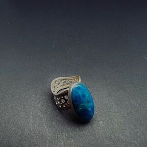 Blue Apatite Sterling Silver Oval Ring Size 8